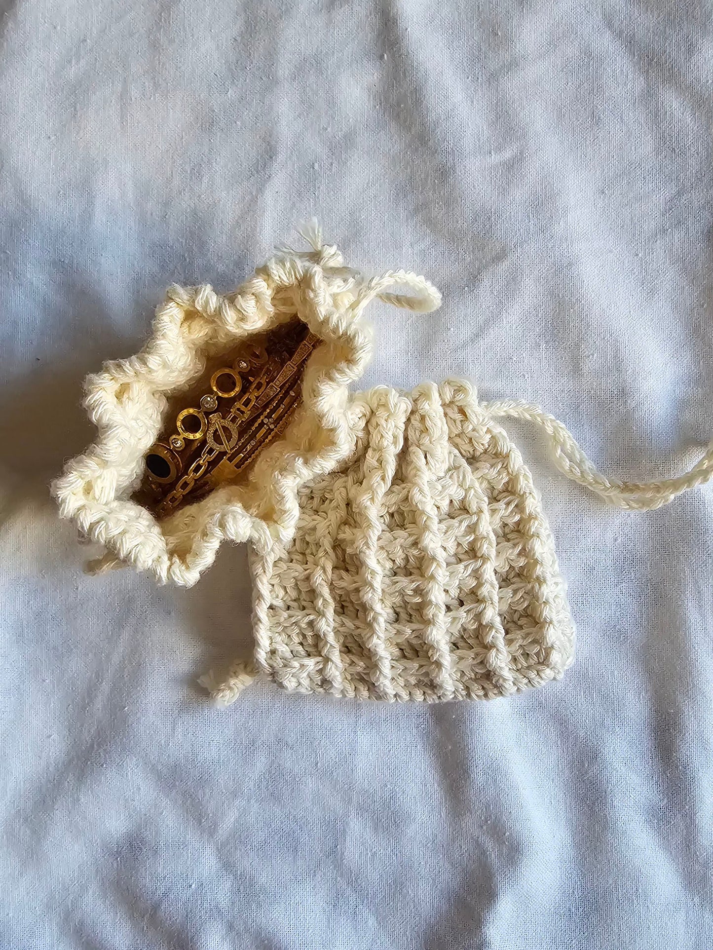 Waffle drawstring pouch (White)