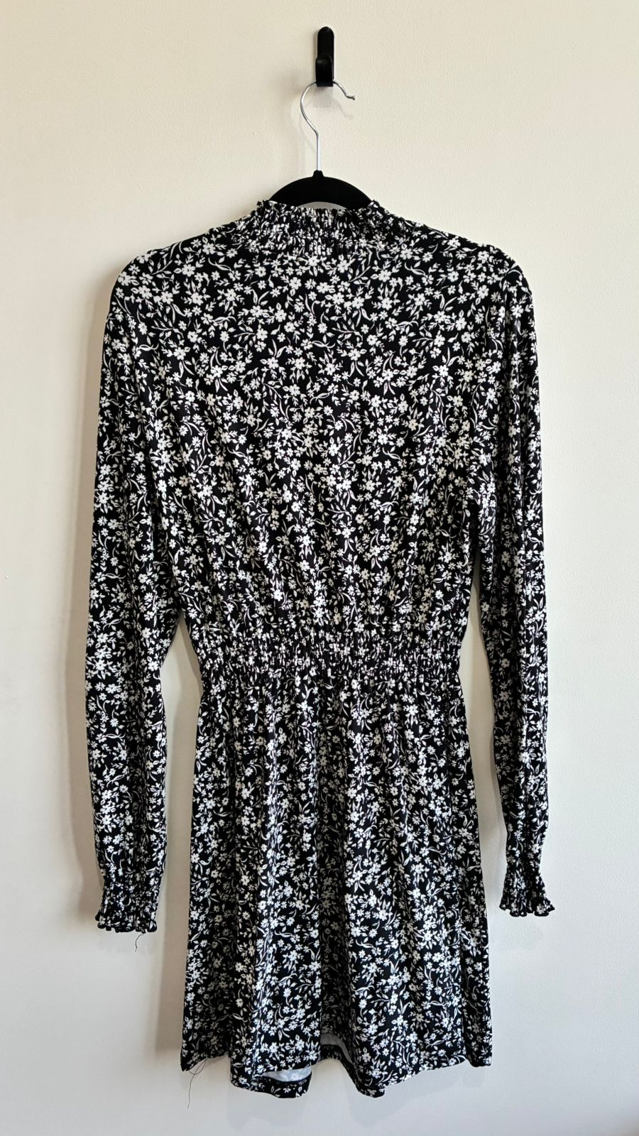 New Look Black Ditsy Floral Long Sleeve Mini Dress – UK 10