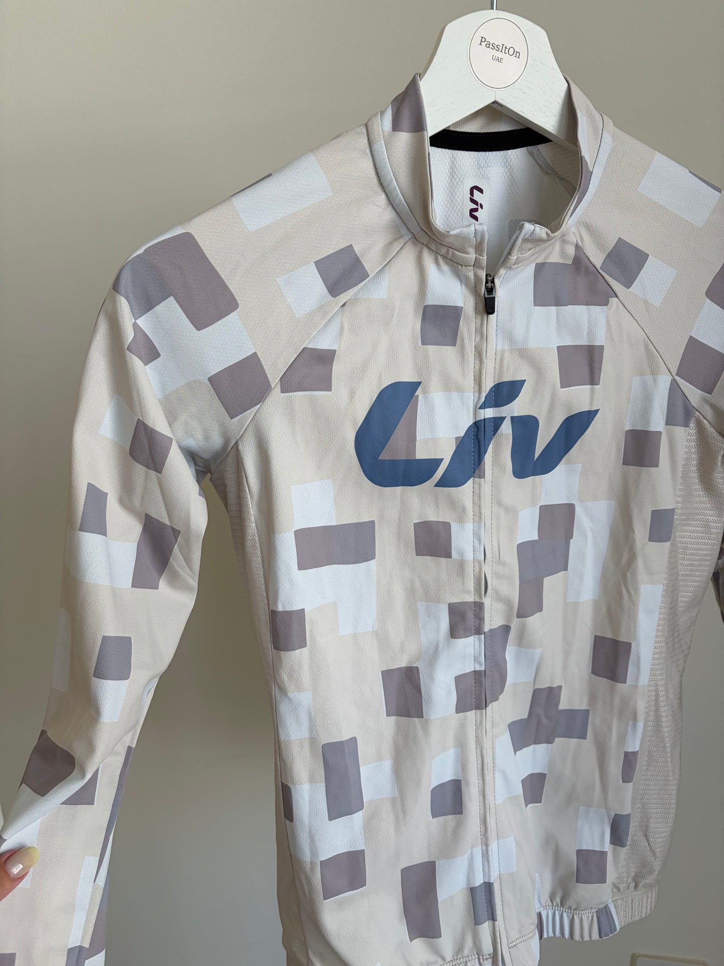 liv cycling jersey
