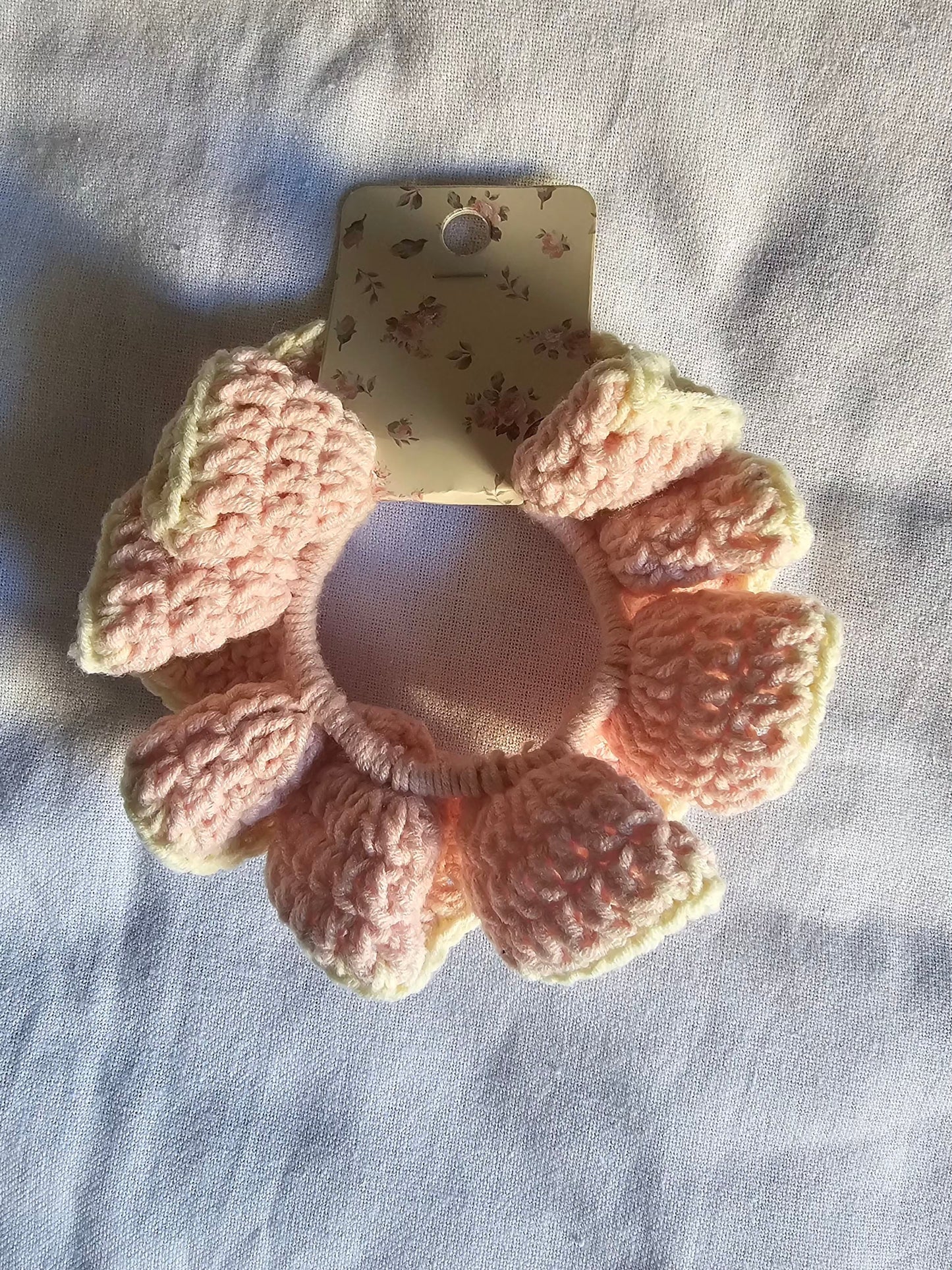 Crochet scrunchie (Pink)