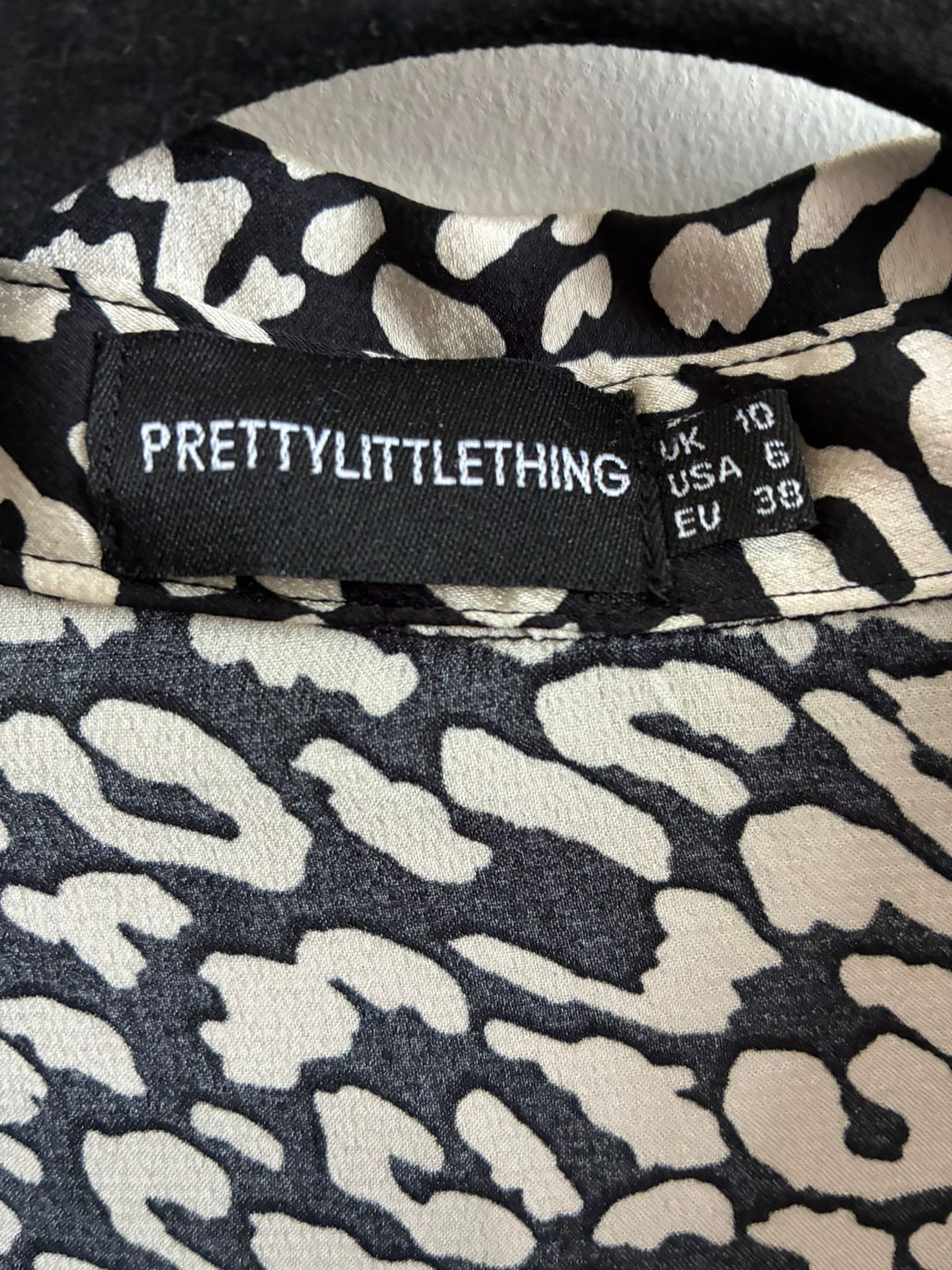 PrettyLittleThing Tan & Black Leopard Print Satin Oversized Shirt – UK 10