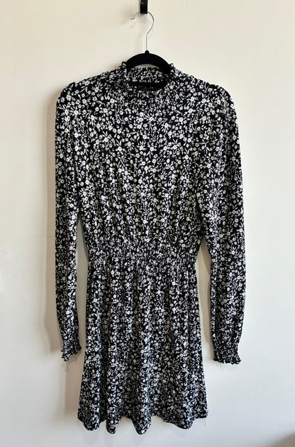 New Look Black Ditsy Floral Long Sleeve Mini Dress – UK 10