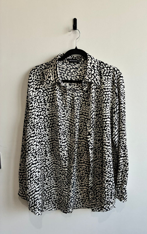 PrettyLittleThing Tan & Black Leopard Print Satin Oversized Shirt – UK 10