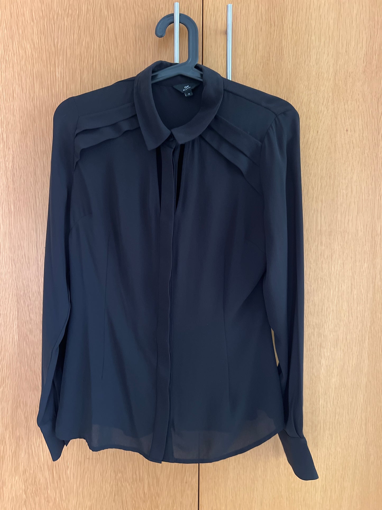 Cue clothing Australia shirt size 8