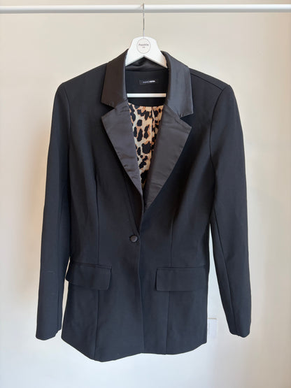 Black Tailored Blazer with Satin Lapel – Fashion Nova