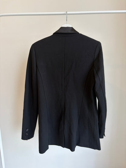 Black Tailored Blazer with Satin Lapel – Fashion Nova