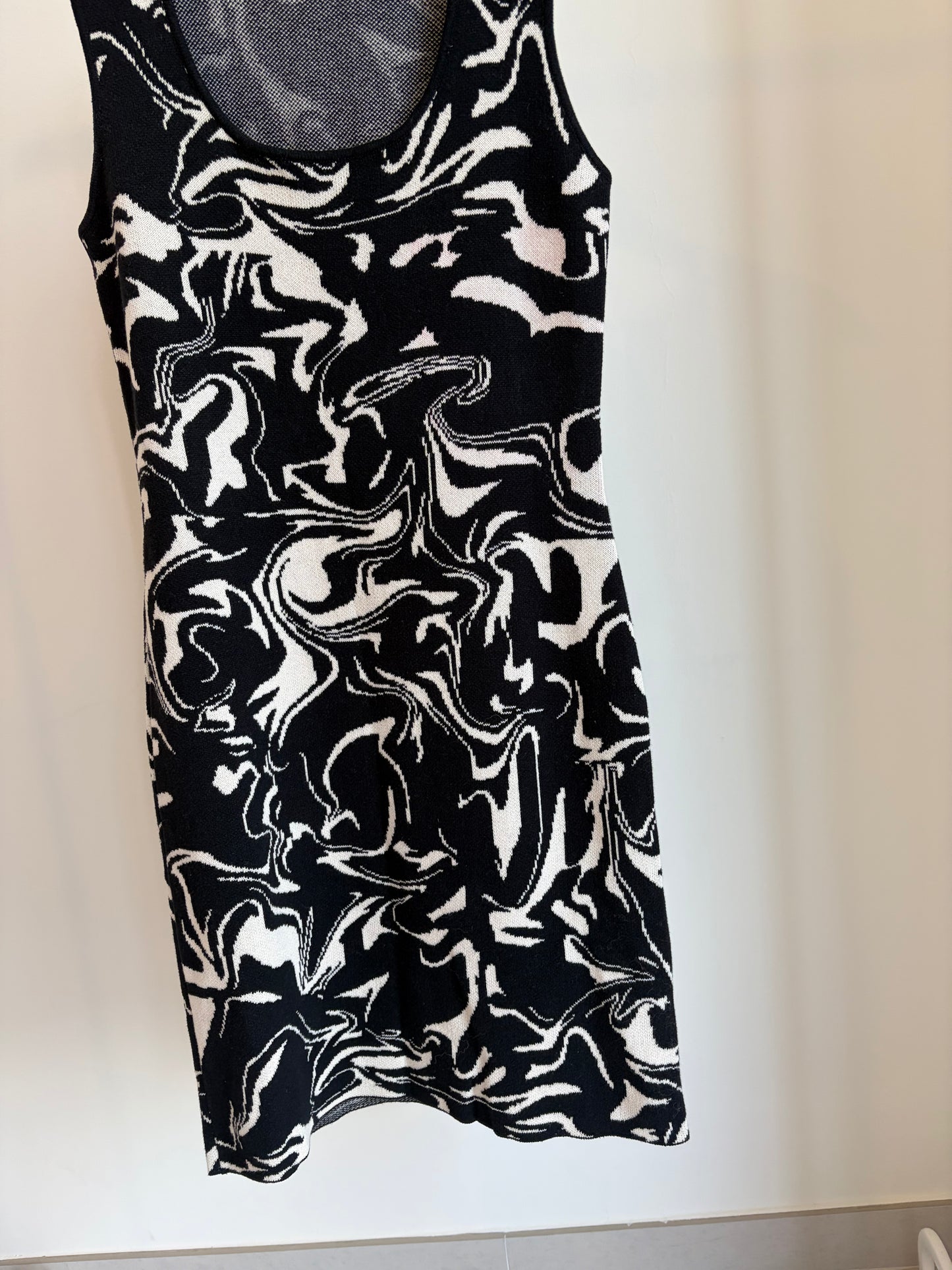Black & White Abstract Print Bodycon Dress