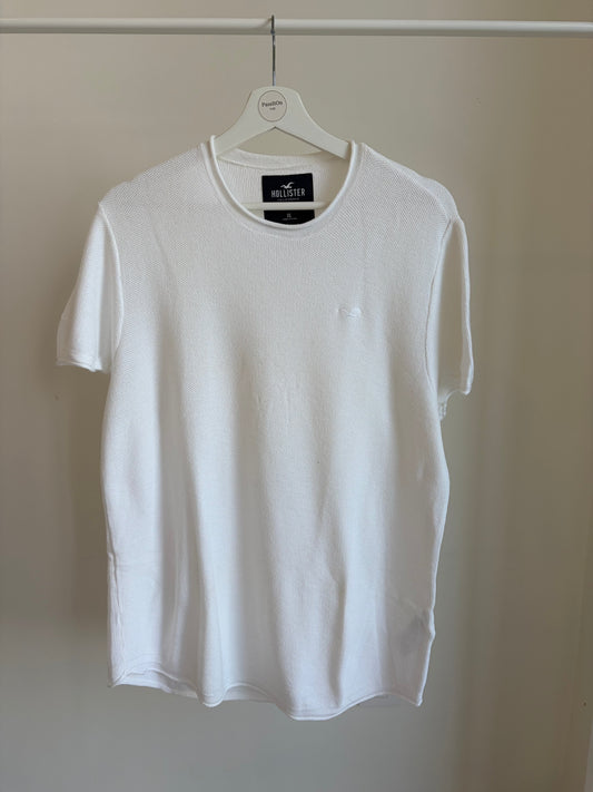 White Textured T-Shirt – Hollister (Size XL)