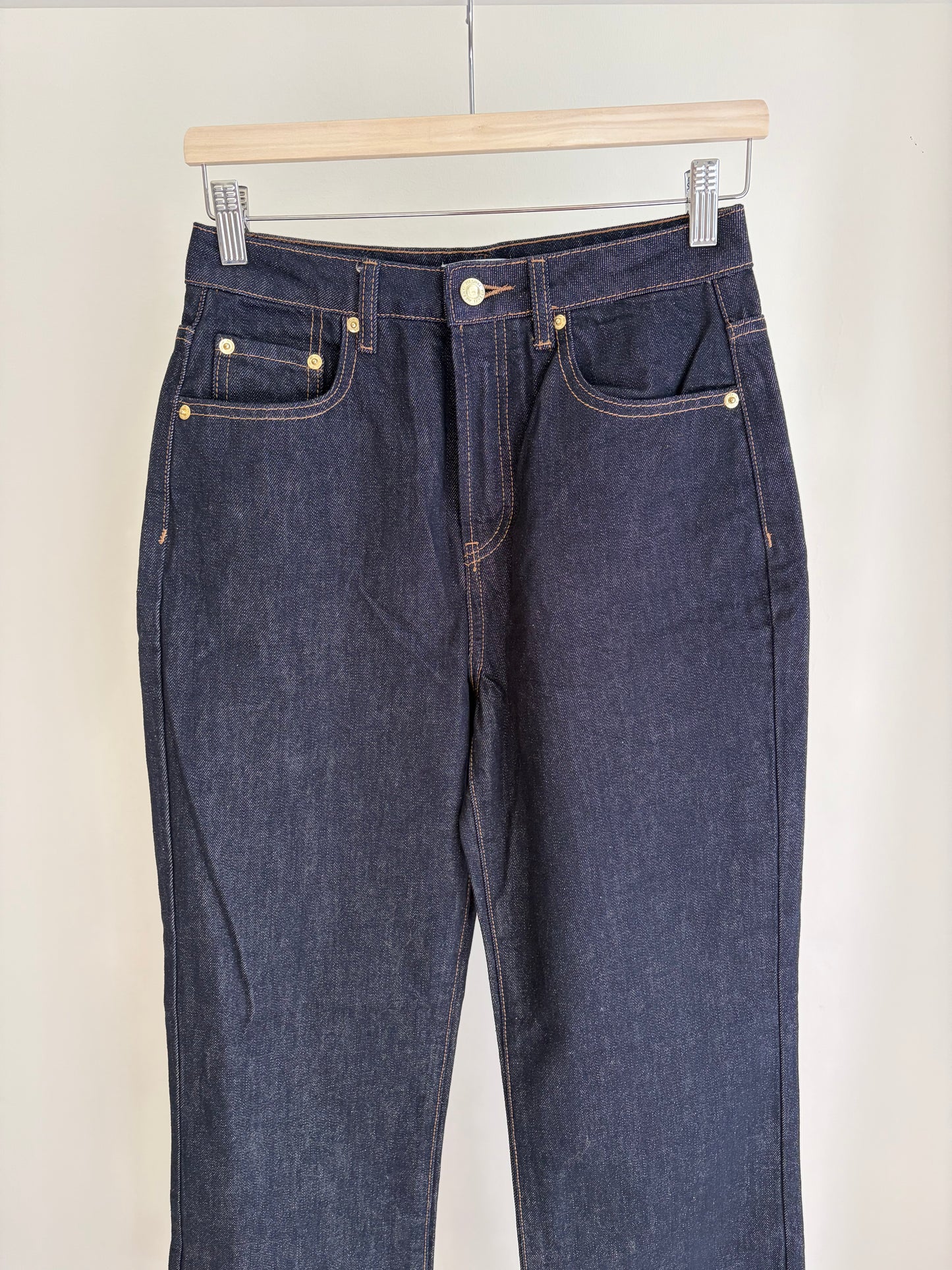 Dark Blue Straight-Leg Jeans – Classic Fit