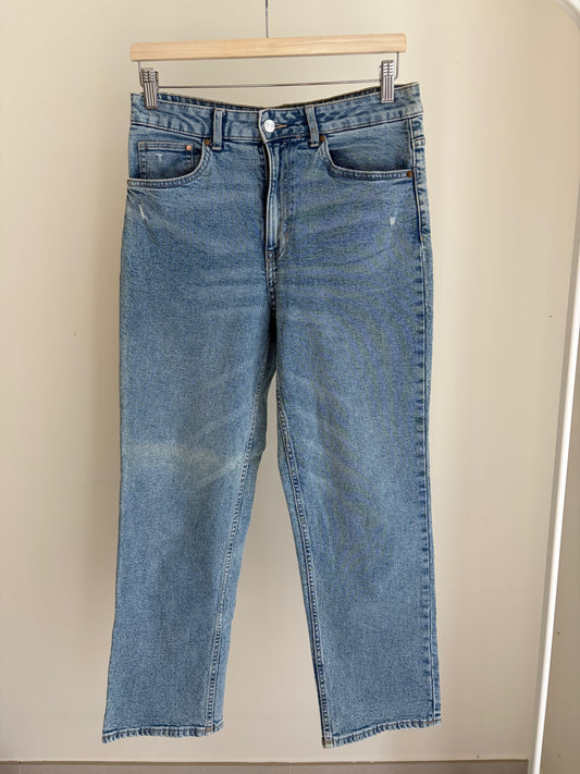 Light Wash Straight Leg Jeans