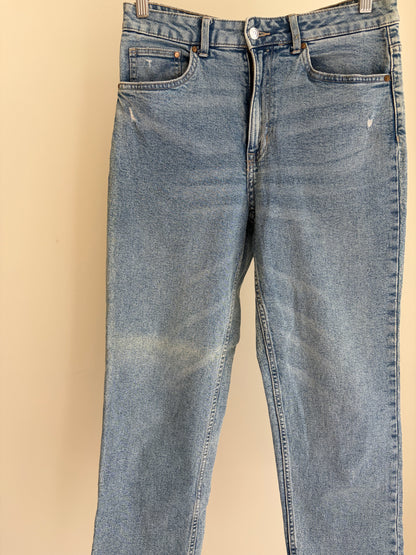 Light Wash Straight Leg Jeans