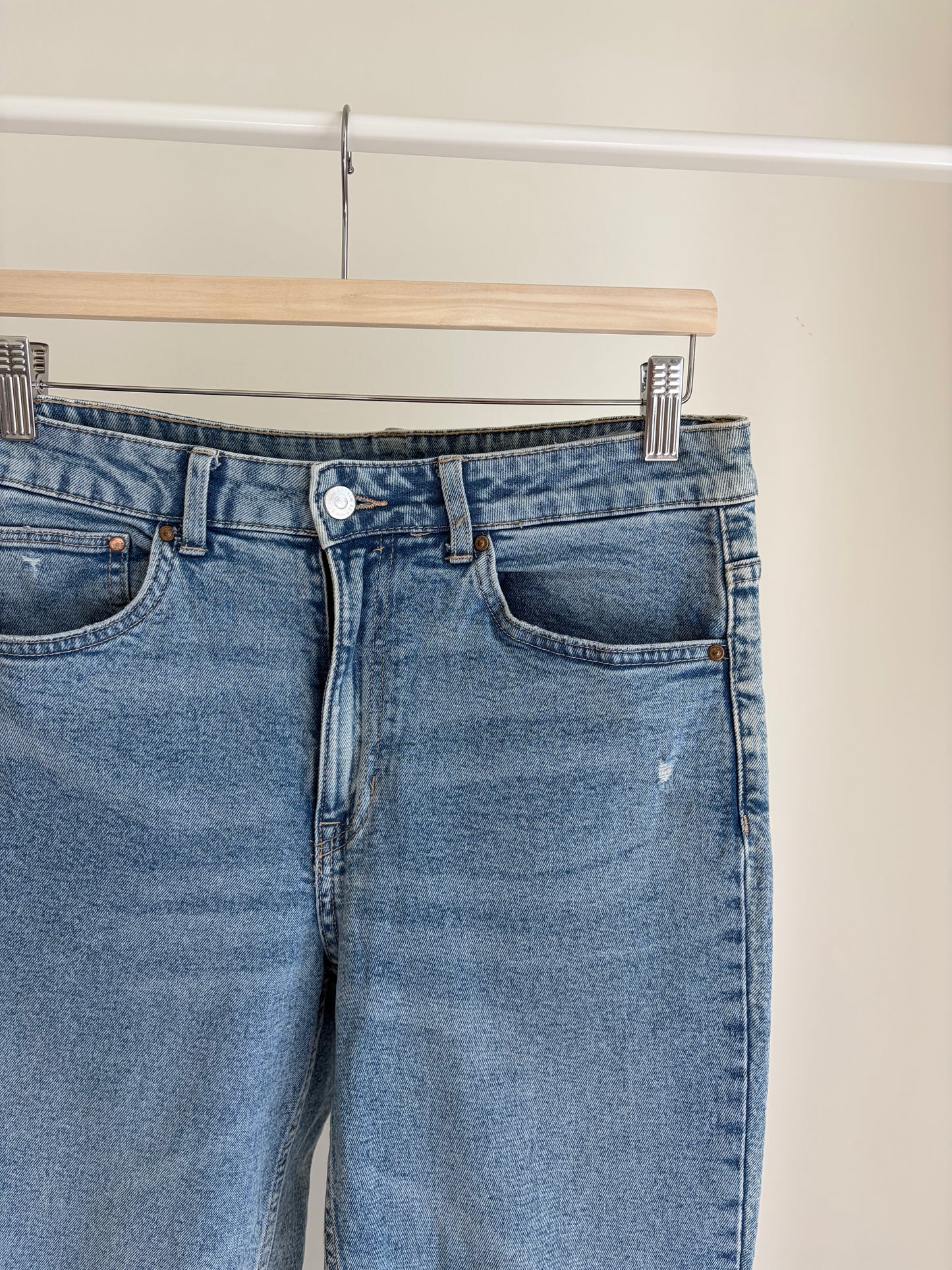 Light Wash Straight Leg Jeans
