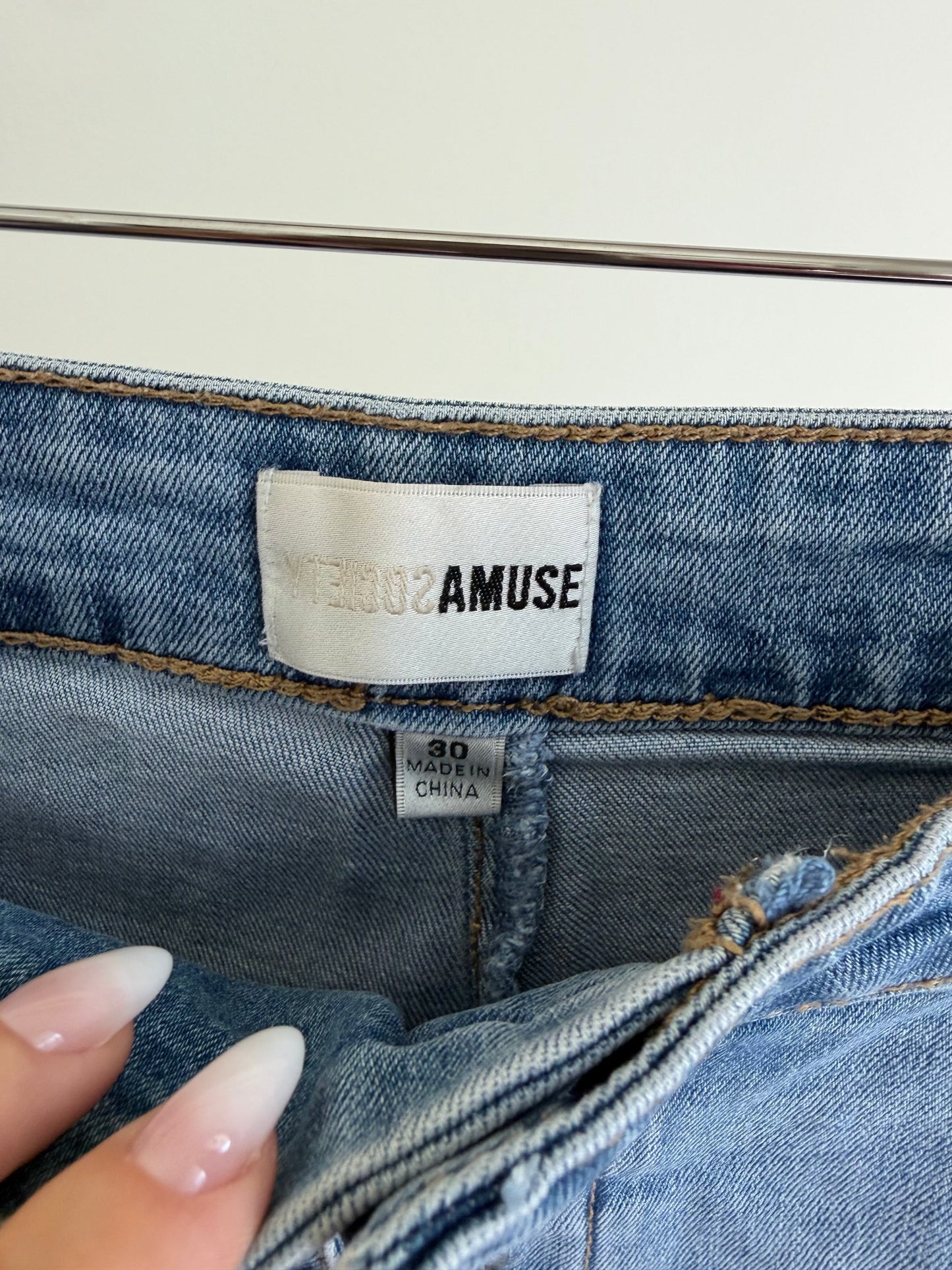 Light-wash denim shorts from Amuse