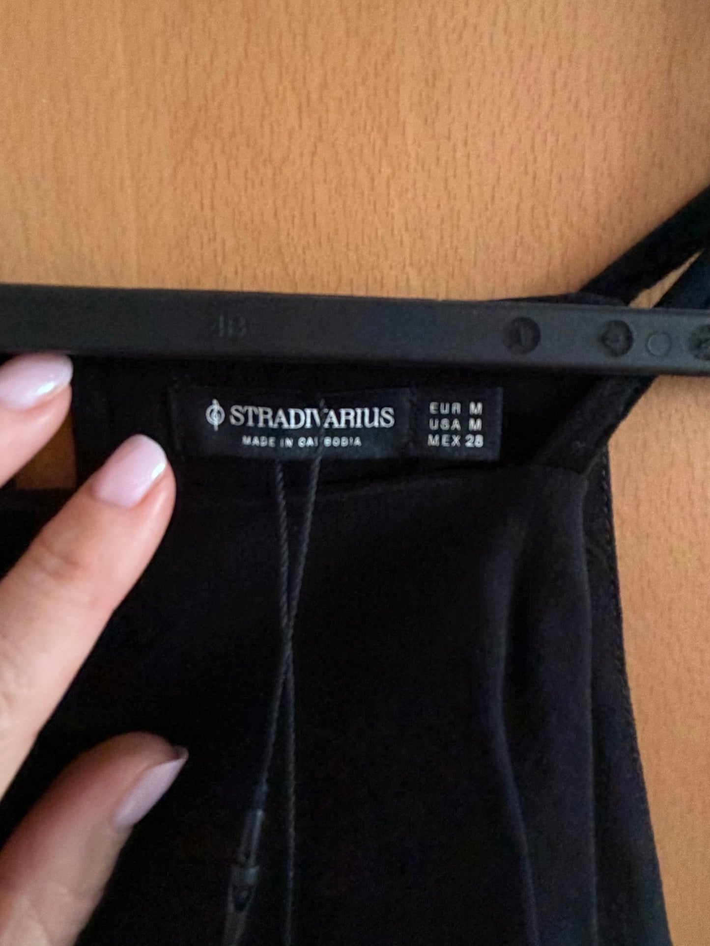 STRADIVARIUS MIDI BLACK DRESS