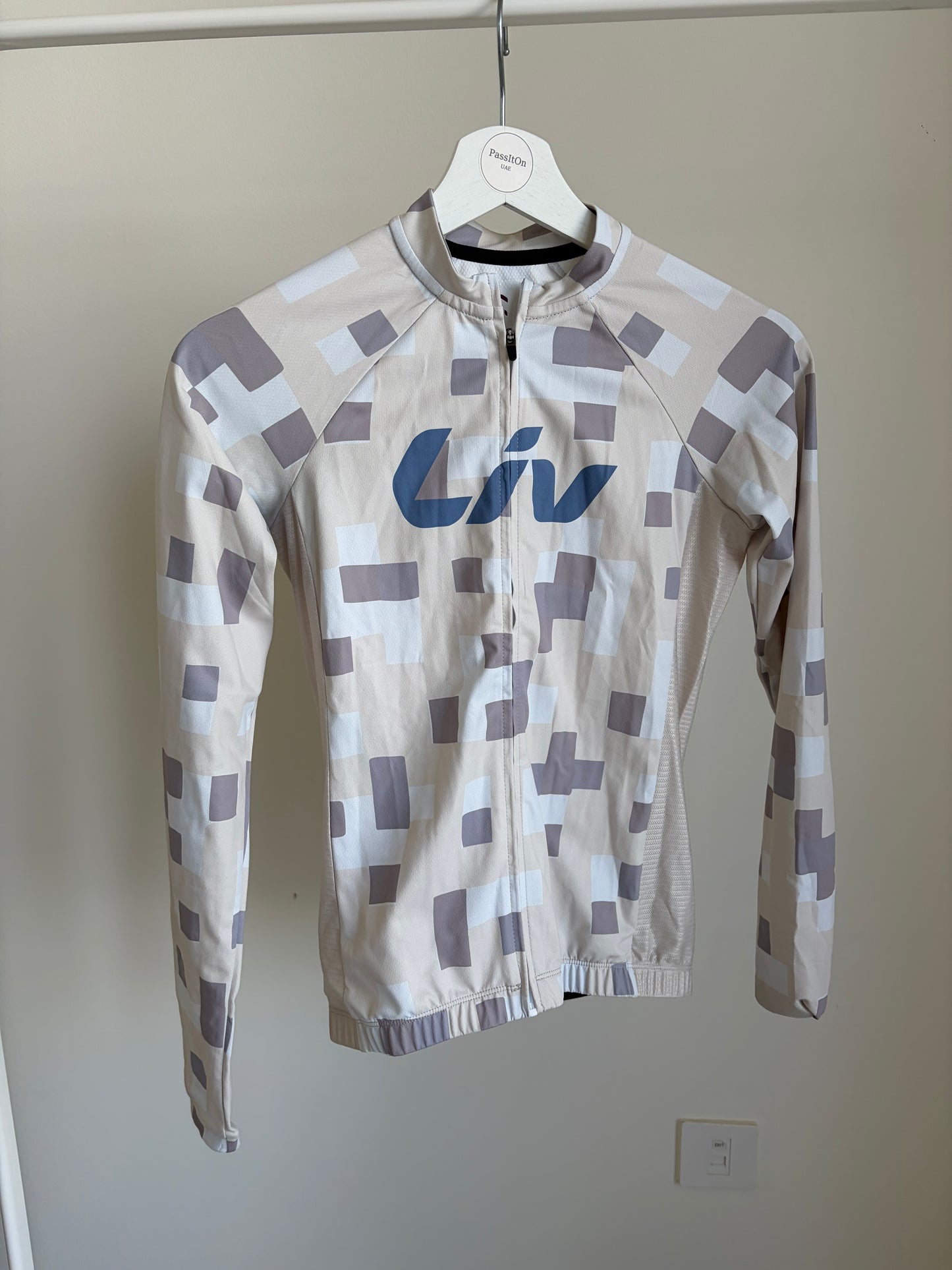 liv cycling jersey