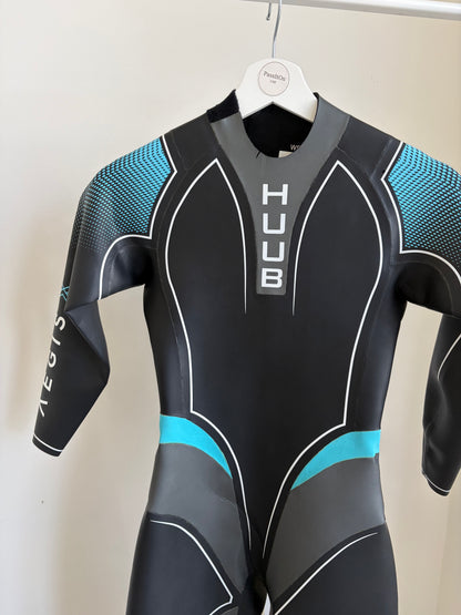 the HUUB full length triathlon wetsuit
